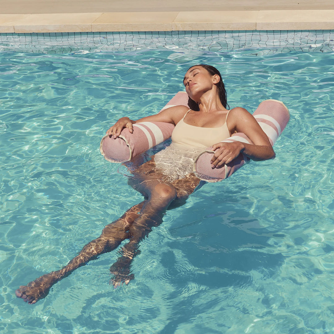 SUNNYLiFE pripučiamas hamakas  – TIERRA CLAY STRIPE