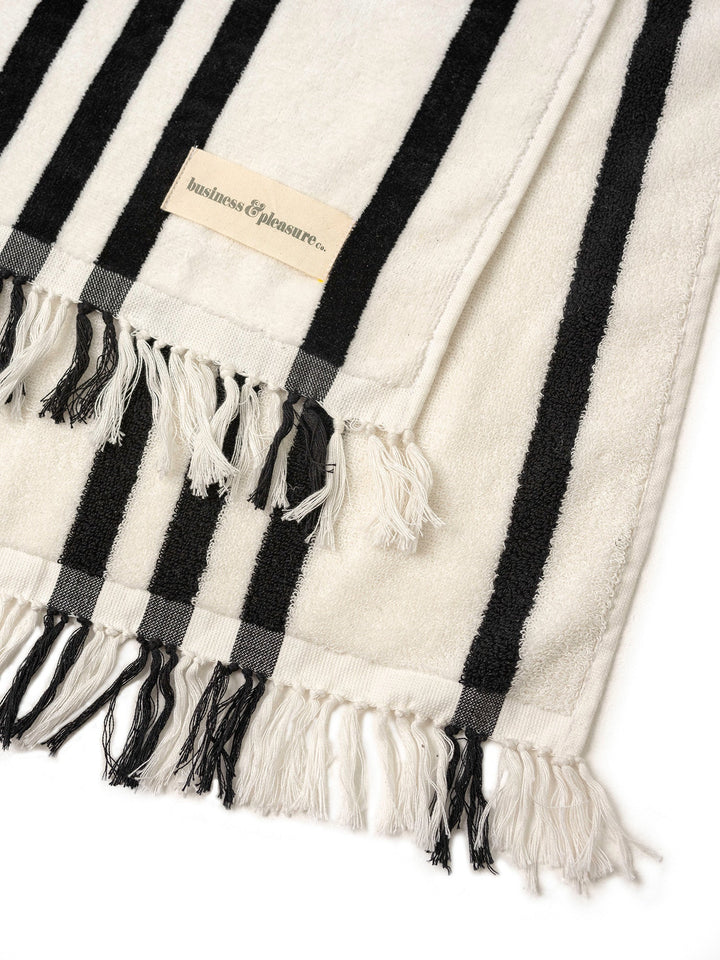 Business & Pleasure paplūdimio rankšluostis – VINTAGE BLACK STRIPE - Summer Boutique - BPA-TWL-VTG-BLK