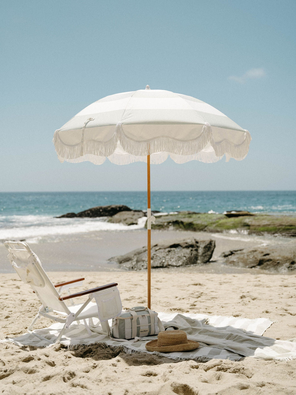 Business & Pleasure paplūdimio skėtis nuo saulės – SAGE CAPRI STRIPE - Summer Boutique - BPU-H-CAP-SAG