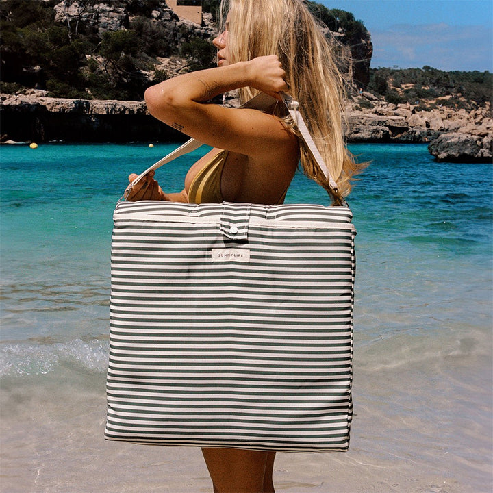 SUNNYLiFE paplūdimio gultas – THE VACAY OLIVE - Summer Boutique - S41BROLI