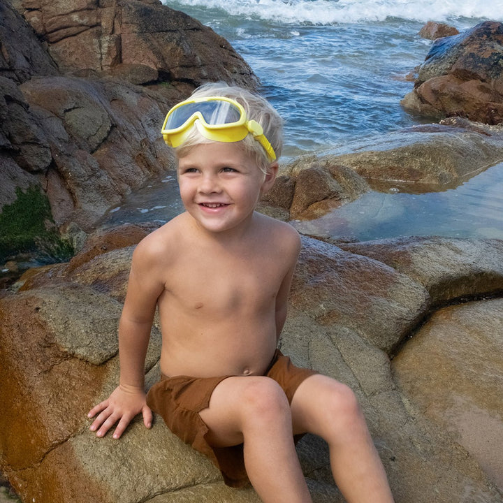 SUNNYLiFE plaukimo kaukė – SALTY THE SHARK NEON YELLOW - Summer Boutique - S51KSMNY