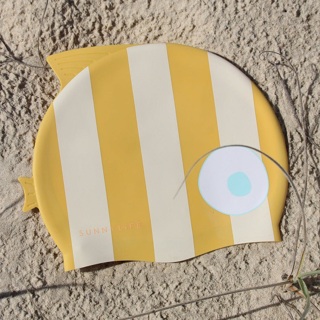 SUNNYLiFE vaikiška plaukimo kepurėlė – FINN THE FISH MUSTARD STRIPE - Summer Boutique - S51SCMST